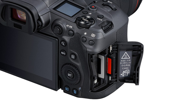 Canon EOS R5 Cardslot