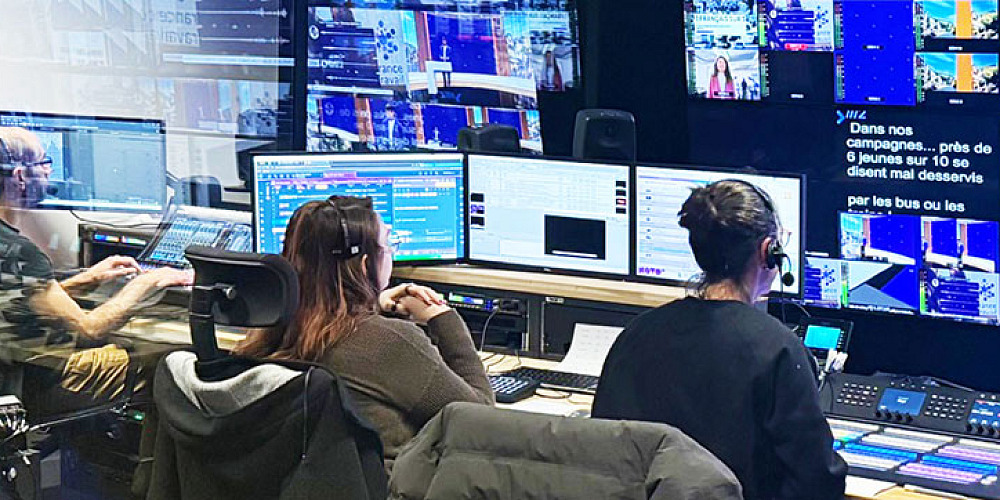 Blackmagic capta centre1